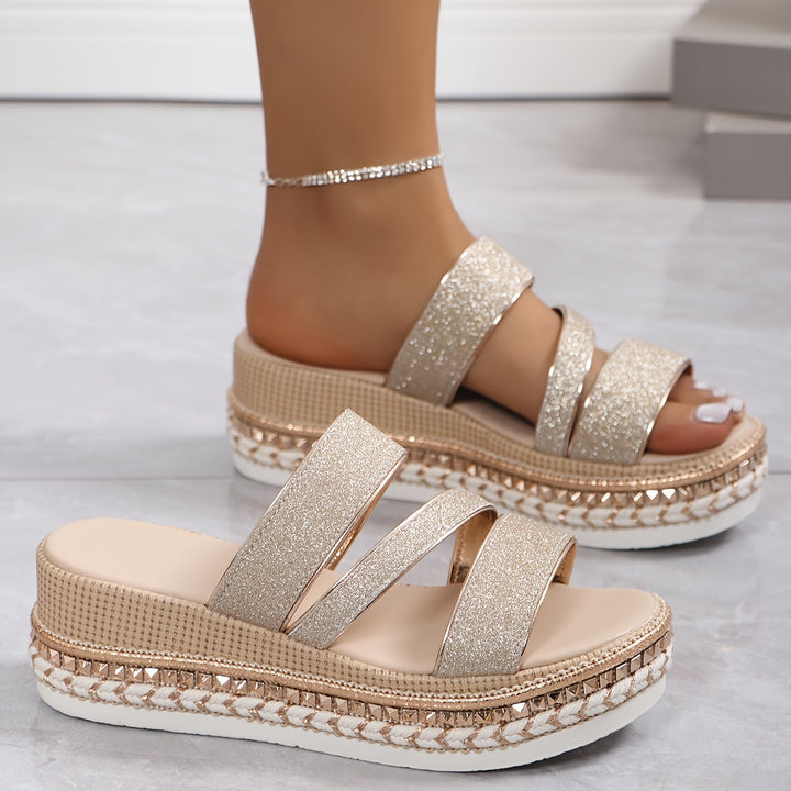 SARA - RELAXED SPRING SANDALS