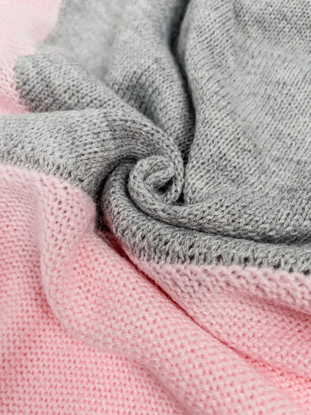 TESS - COMFY KNIT SWEATER